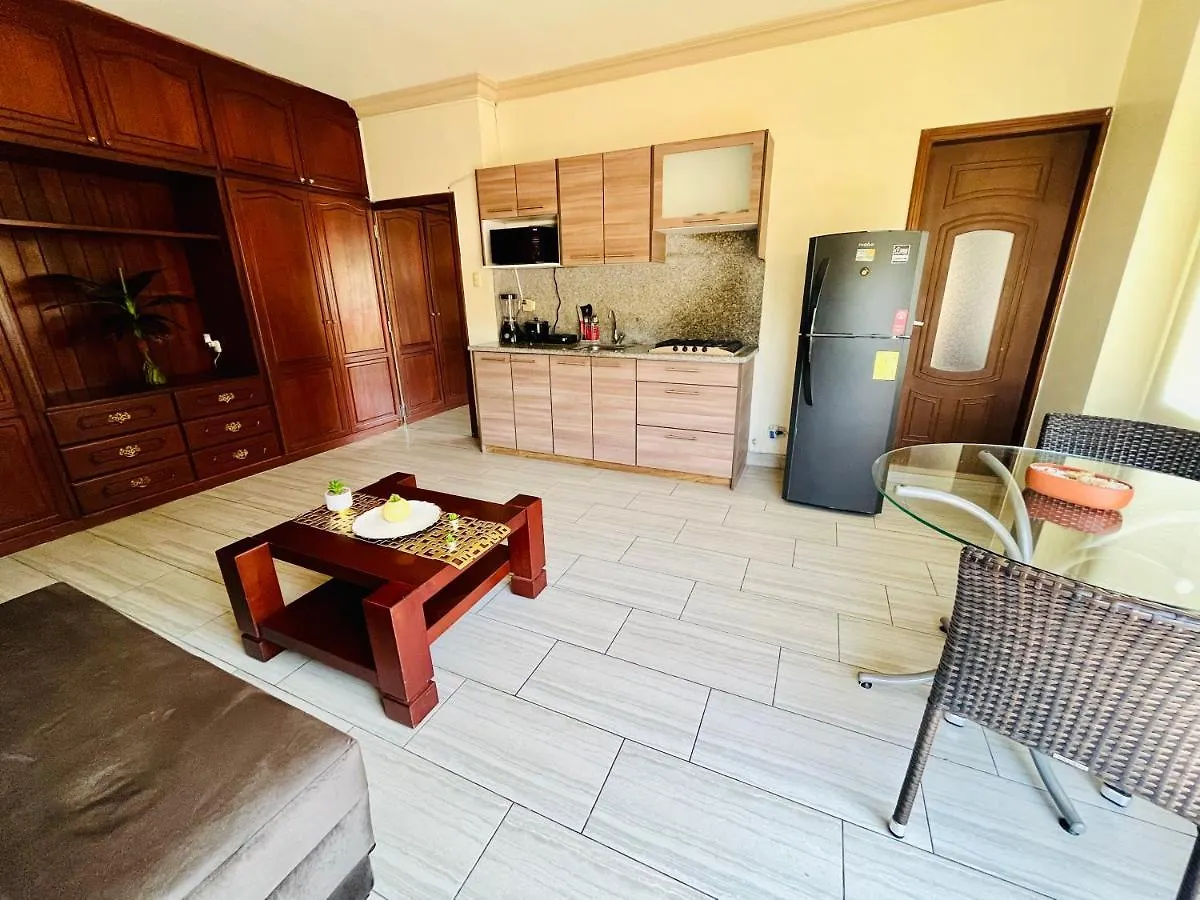 Suite Balcon Junto Al San Marino Shopping Guayaquil